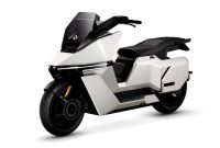 Review Omoway OMO X, Motor Listrik Futuristik dengan Fitur Autopilot dan Suspensi Premium Review Omoway OMO X, Motor Listrik Futuristik dengan Fitur Autopilot dan Suspensi Premium