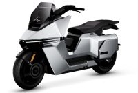 Review OMO X Smart, Motor Listrik Futuristik dengan Jarak Tempuh 260 Km dan Suspensi Double Wishbone Review OMO X Smart, Motor Listrik Futuristik dengan Jarak Tempuh 260 Km dan Suspensi Double Wishbone