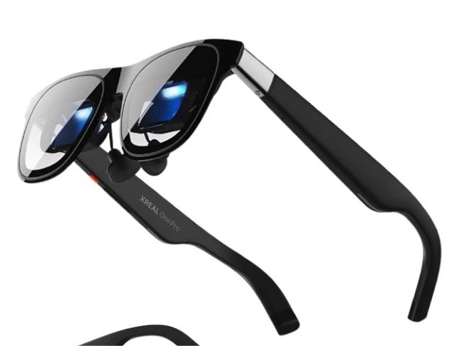 Kacamata AR dengan Layar Virtual 556 Inci, XREAL One Pro